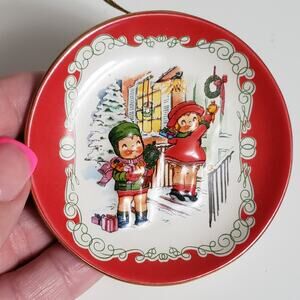 Campbell‎ Soup Company Collectable Plate Ornament Red Kids Christmas Snow Day
